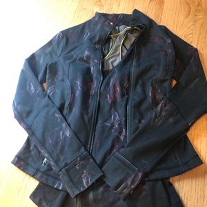 Lulu lemon tank and jacket set